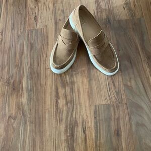 Frye Tan Leather Loafers with Moccasin Stitching